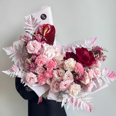 Luxury flowers delivery to Moscow