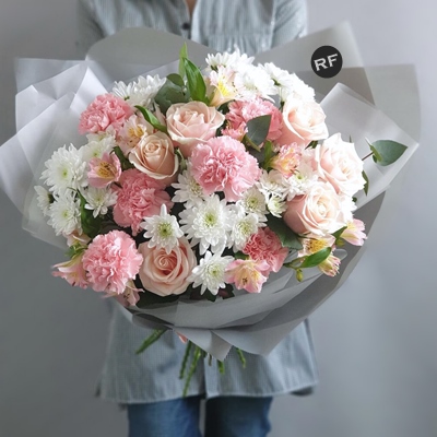 Online flower delivery Russia