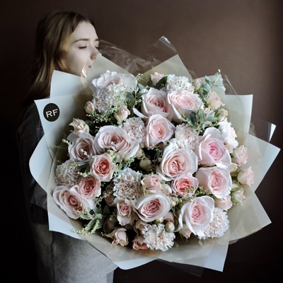 Flower delivery to Russia