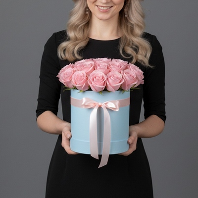 Send roses in a box to Moscow