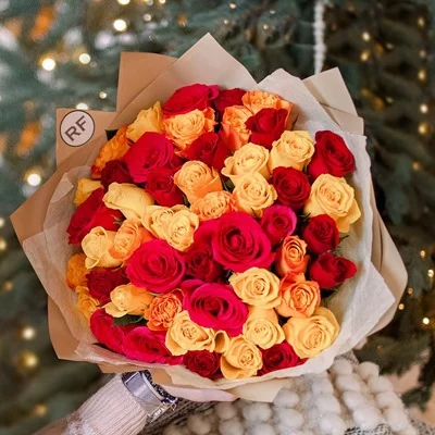 Rose delivery to Petersburg Russia