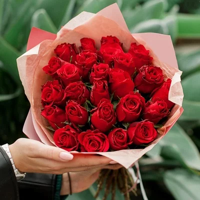 Rose delivery to Petersburg