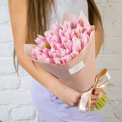 Tulip bouquet delivery in Moscow