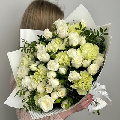 Flowers delivery to Saint Petersburg