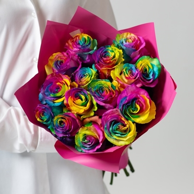 Send fresh roses to Russia