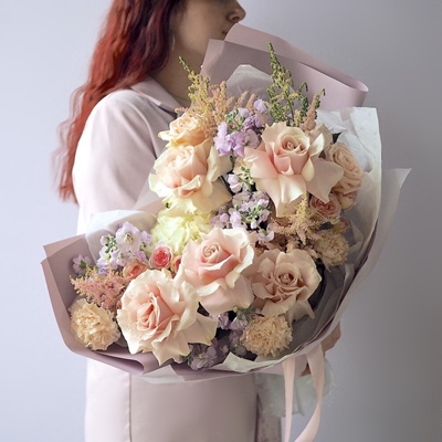 Flower bouquet delivery to Moscow