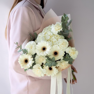 Luxury flowers for Moscow