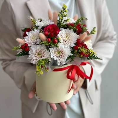 Flowers in boxes to Russia