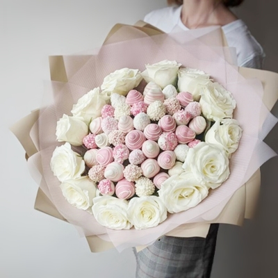 Strawberry bouquets delivery Russia