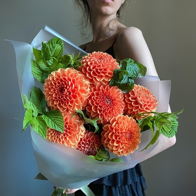 Send corporate flowers to Moscow