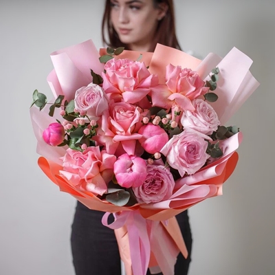 Send luxury flowers to Moscow