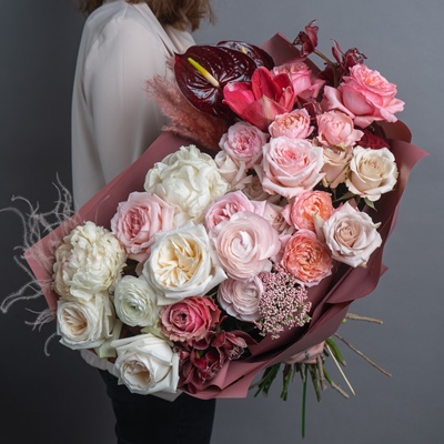 Flower bouquet for Russia