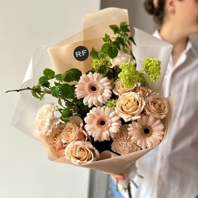 Order flowers Russia