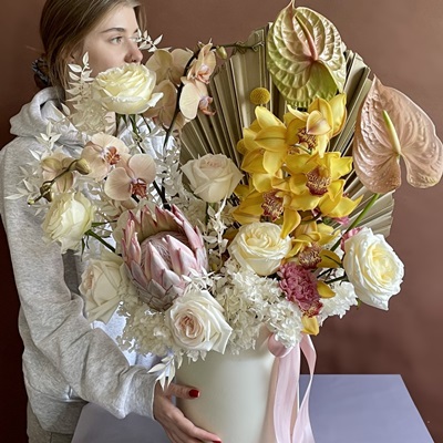 Flowers in a box for Russia