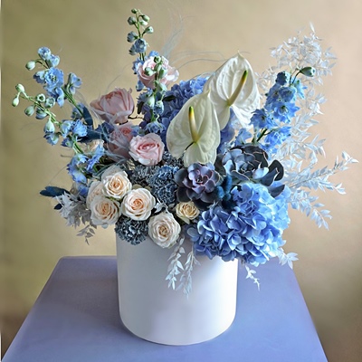 Luxury flowers in a box Russia