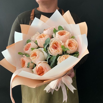 Luxury peony delivery in Yekaterinburg