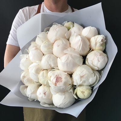 Luxury peony delivery in Ekaterinburg
