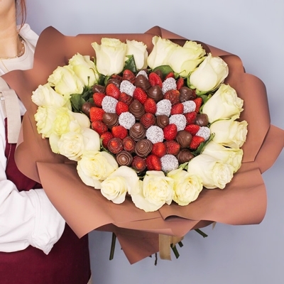 Send berry bouquets to Ekaterinburg