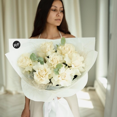 Luxury flowers delivery Kazan
