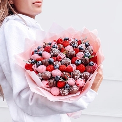 Send fruit bouquets to Moscow