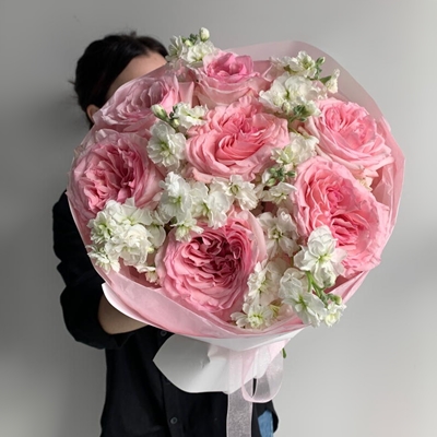 Fresh flowers delivery Novosibirsk