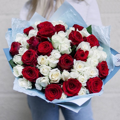 Same day rose delivery in Novosibirsk