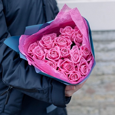 Best rose delivery in Novosibirsk