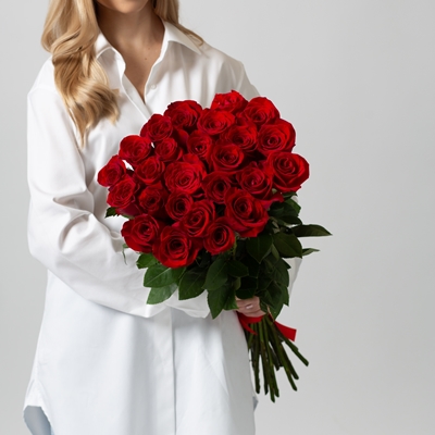 Red roses delivery Moscow