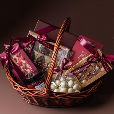 Gift basket delivery in Moscow